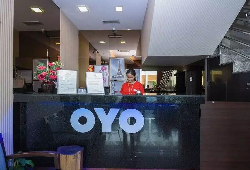 ホテル Oyo 89775 98inn