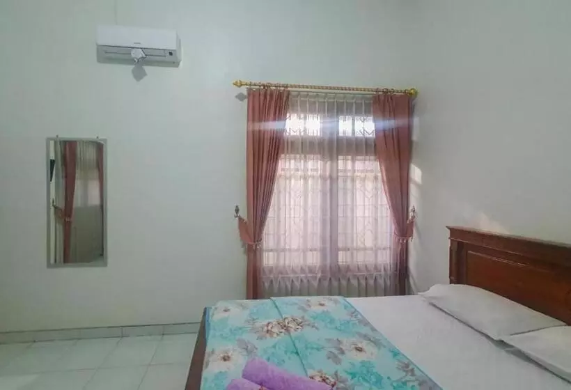 ホテル Villa Pakis Residence Banyuwangi