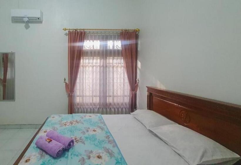 호텔 Villa Pakis Residence Banyuwangi