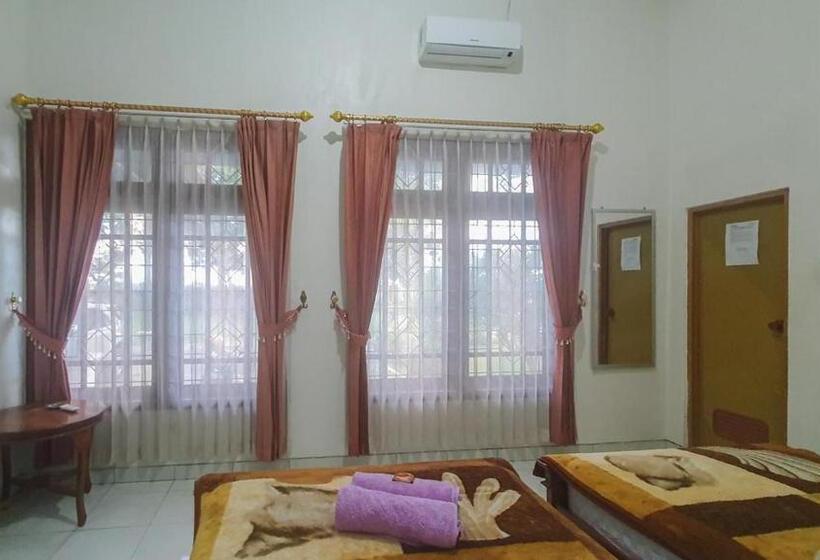 호텔 Villa Pakis Residence Banyuwangi