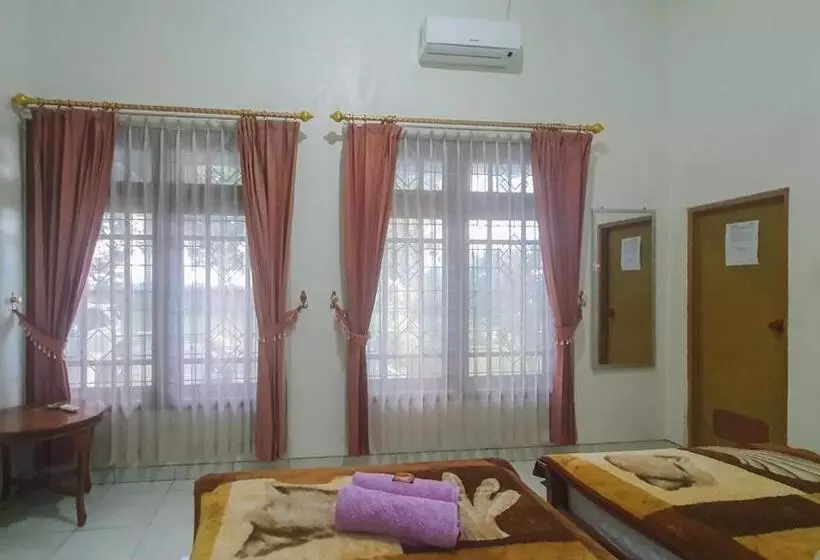 ホテル Villa Pakis Residence Banyuwangi
