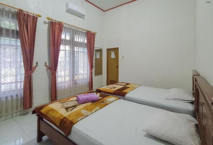 호텔 Villa Pakis Residence Banyuwangi