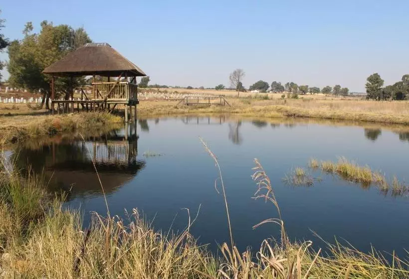 هتل Wccc Convention Centre