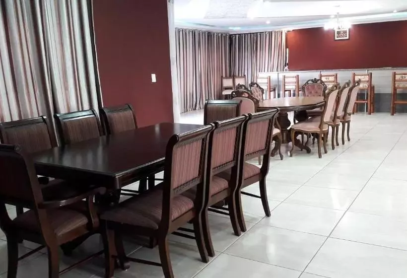 هتل Wccc Convention Centre