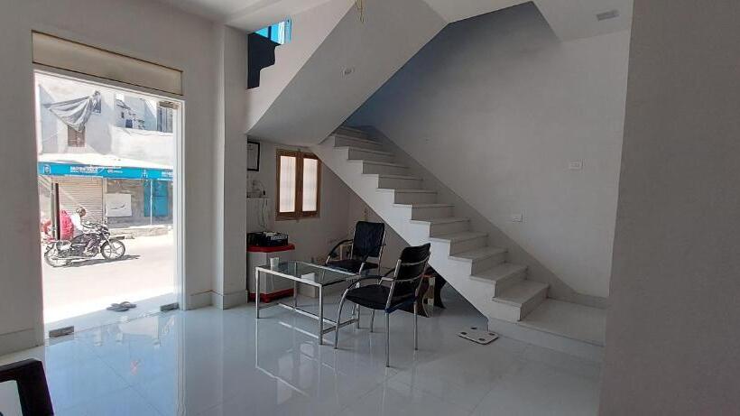 پانسیون Planet Star Homestay