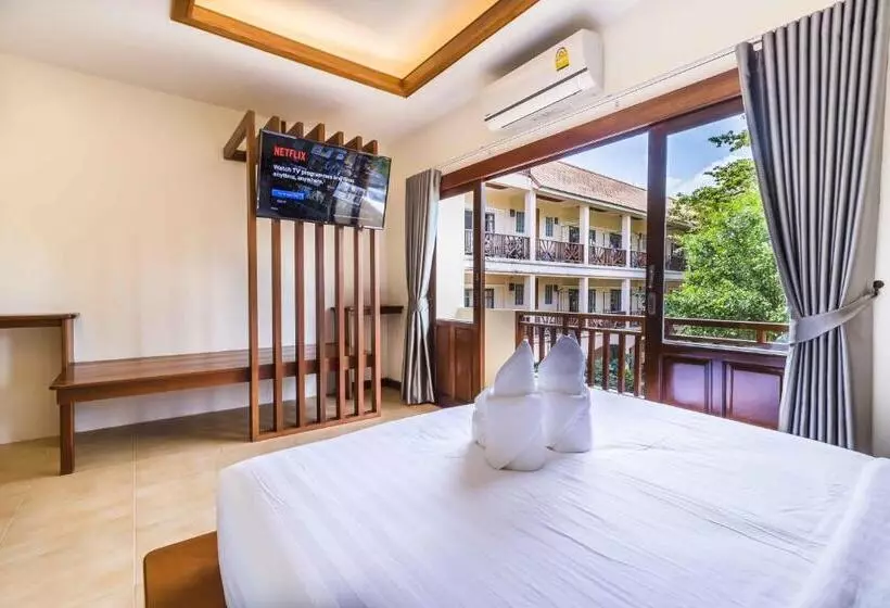 Wyh Hotels