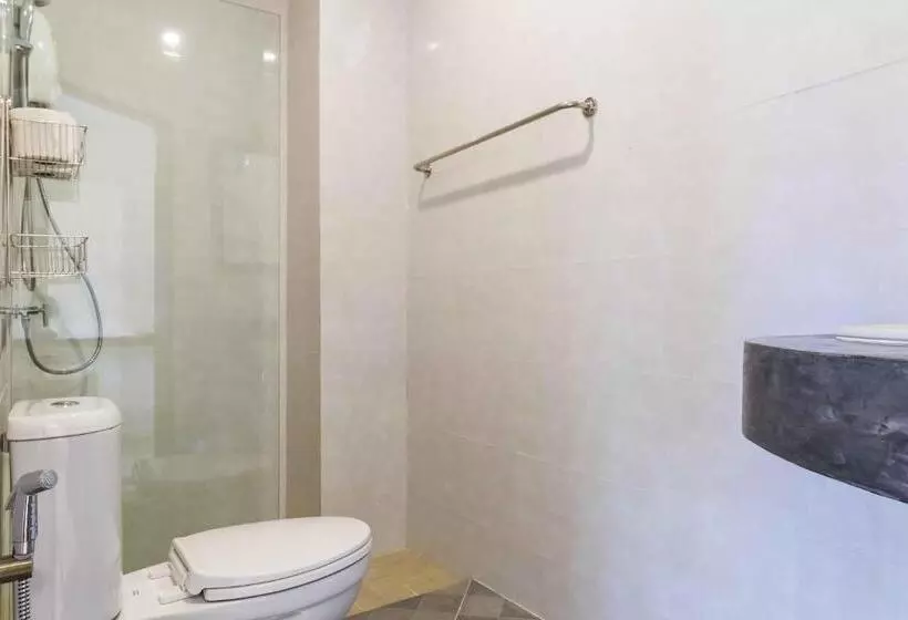 Wyh Hotels