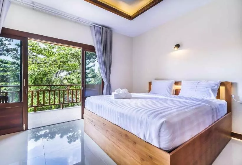 Wyh Hotels