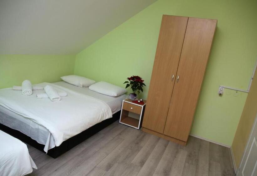 مُتل Zmajevac Fruska Gora