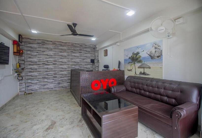 هتل Collection O Four Fox Suits