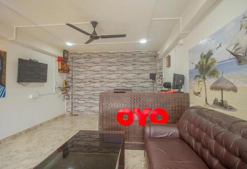 هتل Collection O Four Fox Suits