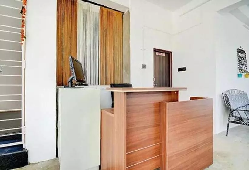 هتل Oyo 49945 Aloha Service Apartment