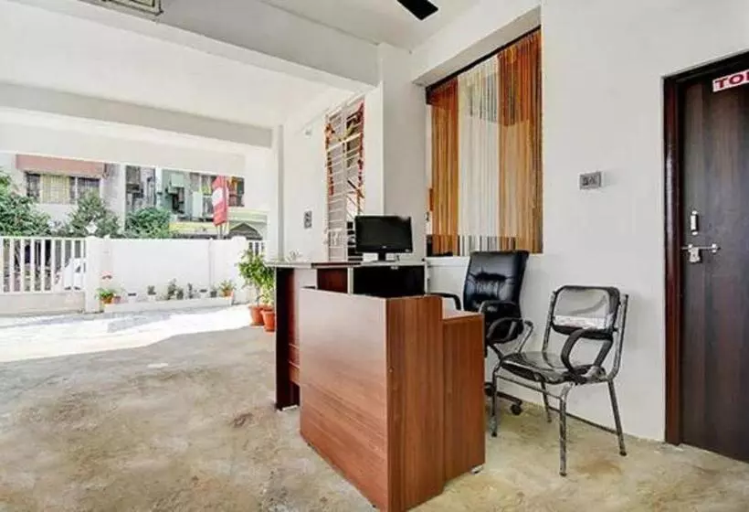 هتل Oyo 49945 Aloha Service Apartment