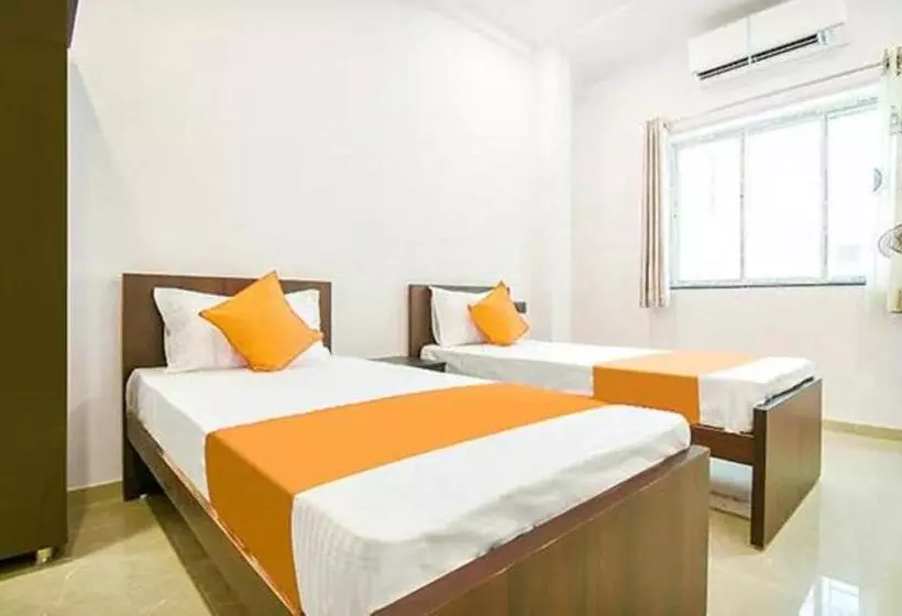 هتل Oyo 49945 Aloha Service Apartment