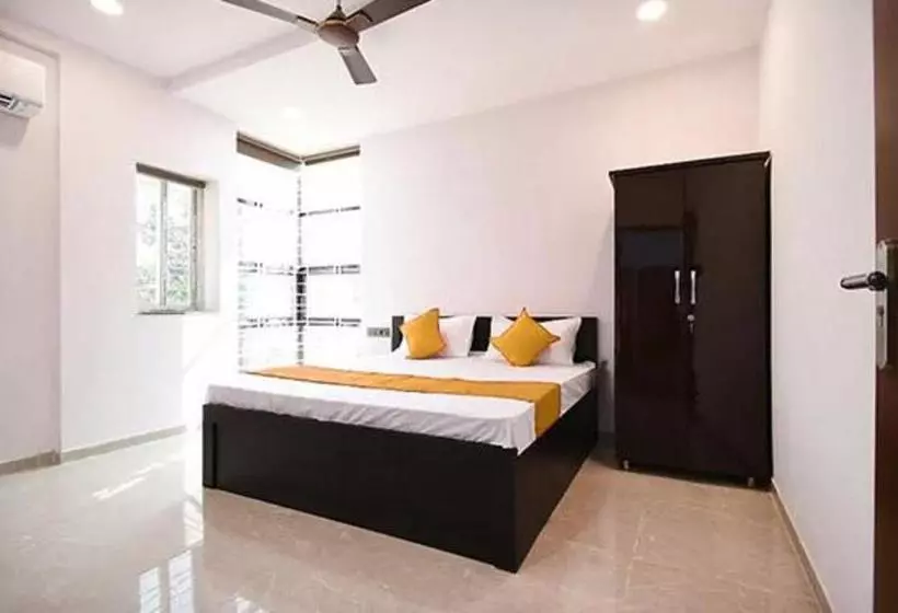 هتل Oyo 49945 Aloha Service Apartment