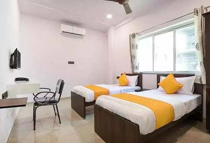 هتل Oyo 49945 Aloha Service Apartment