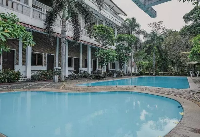 هتل Reddoorz Near Pantai Florida Anyer