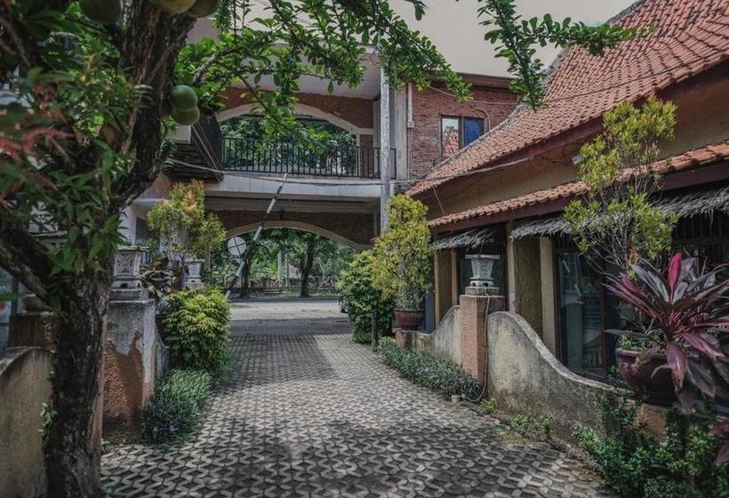 فندق Reddoorz Near Pantai Florida Anyer