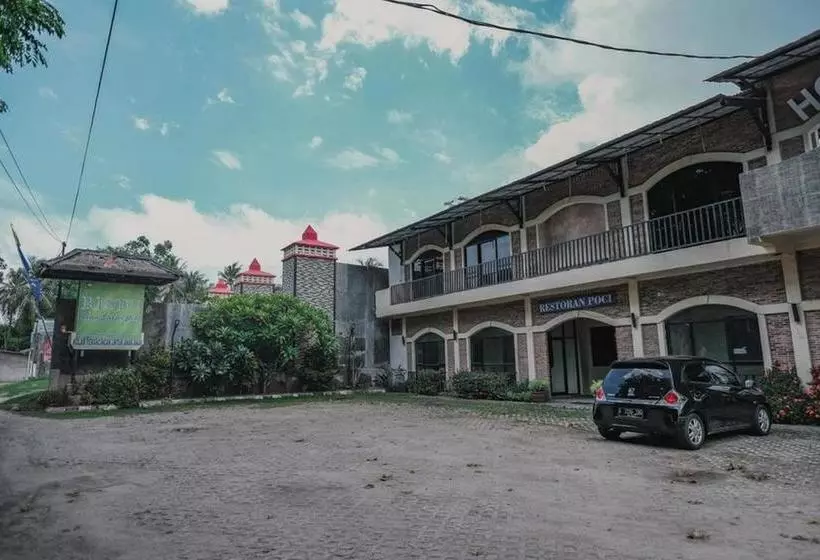 هتل Reddoorz Near Pantai Florida Anyer