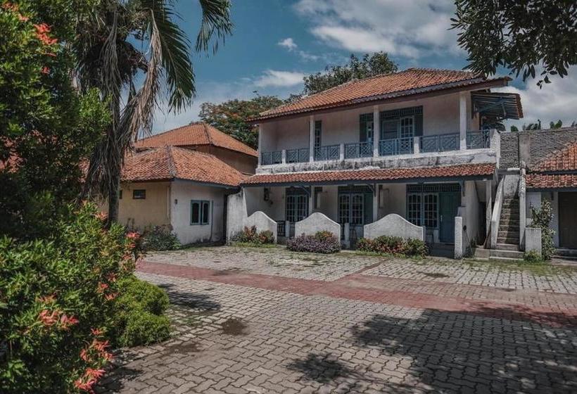 فندق Reddoorz Near Pantai Florida Anyer