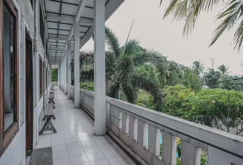 هتل Reddoorz Near Pantai Florida Anyer