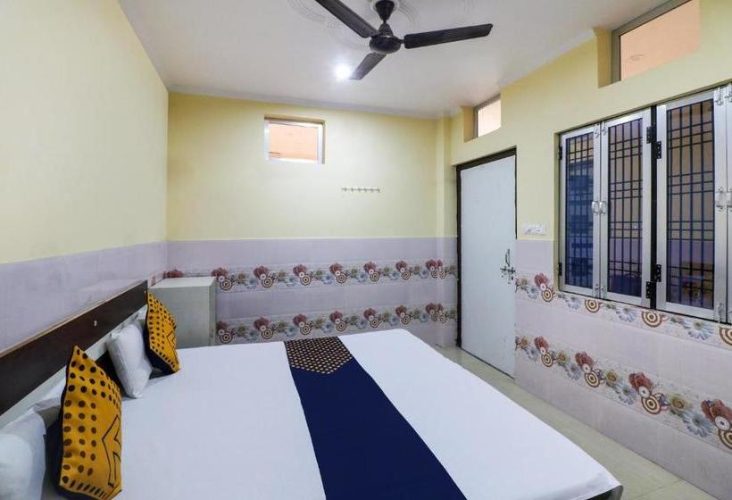 酒店 Spot On 63477 Aashirwad Guest House