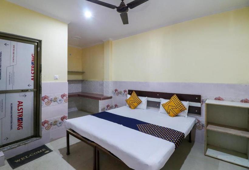 酒店 Spot On 63477 Aashirwad Guest House