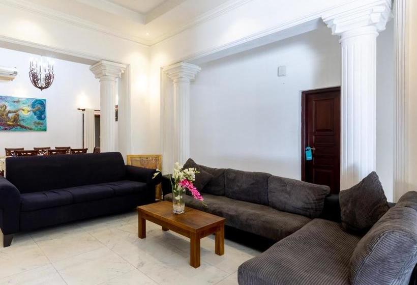 Отель Yoho Mount Republic