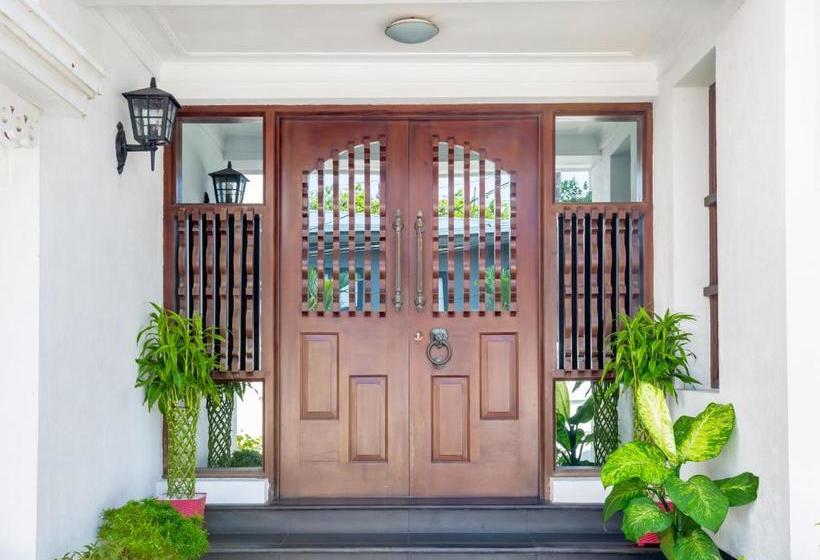 Отель Yoho Mount Republic