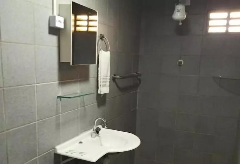 Majatalo Pousada Villa Goya