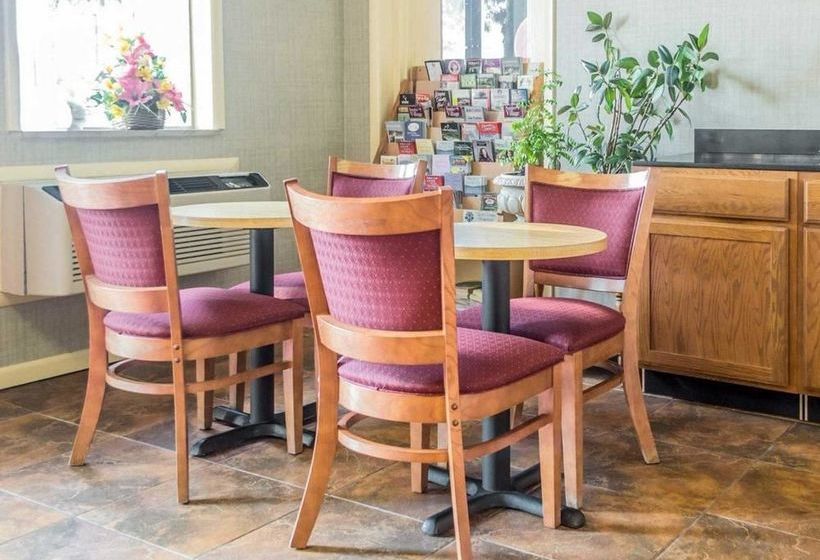 酒店 Econo Lodge Newton Falls