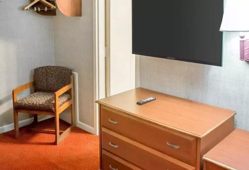 ホテル Econo Lodge Newton Falls