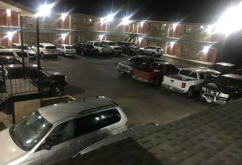 Отель Executive Inn Odessa