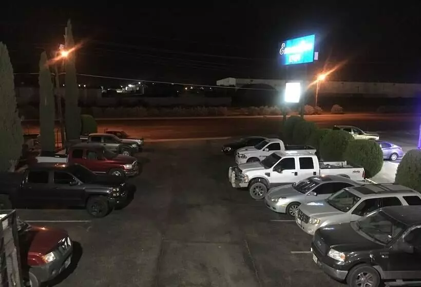 Отель Executive Inn Odessa