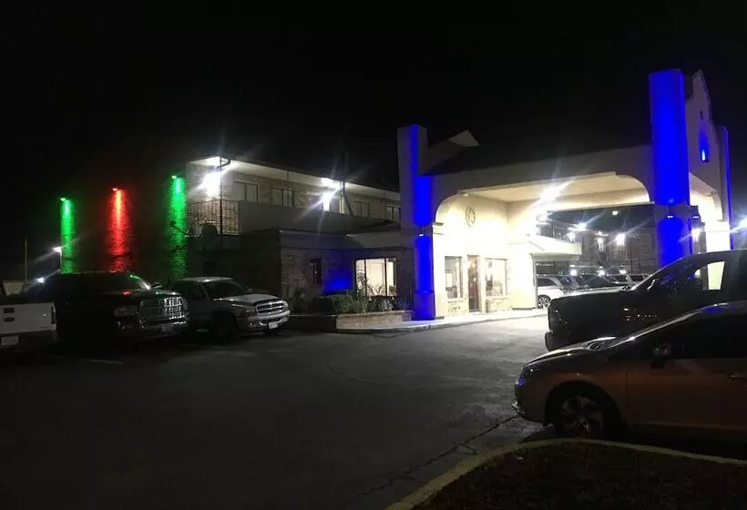 Отель Executive Inn Odessa