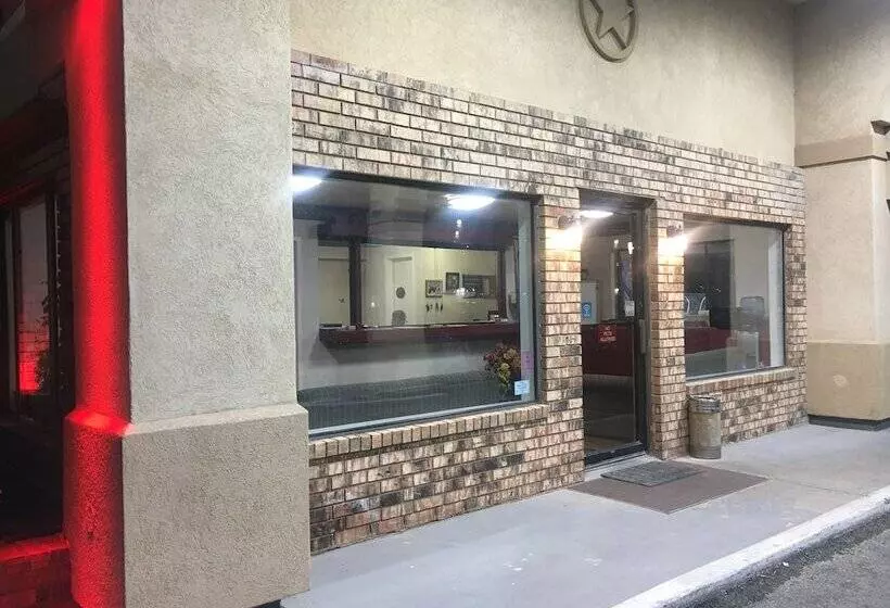 Отель Executive Inn Odessa