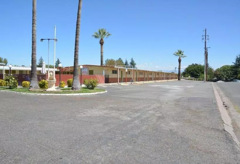 בית מלון כפרי Gateway Inn