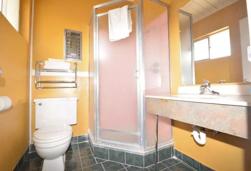 בית מלון כפרי Gateway Inn