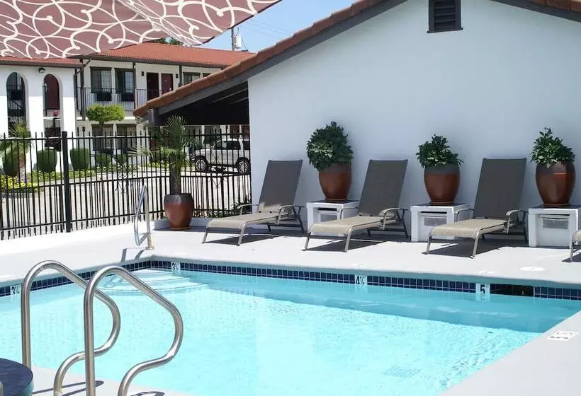 בית מלון כפרי Travelodge By Wyndham Vallejo