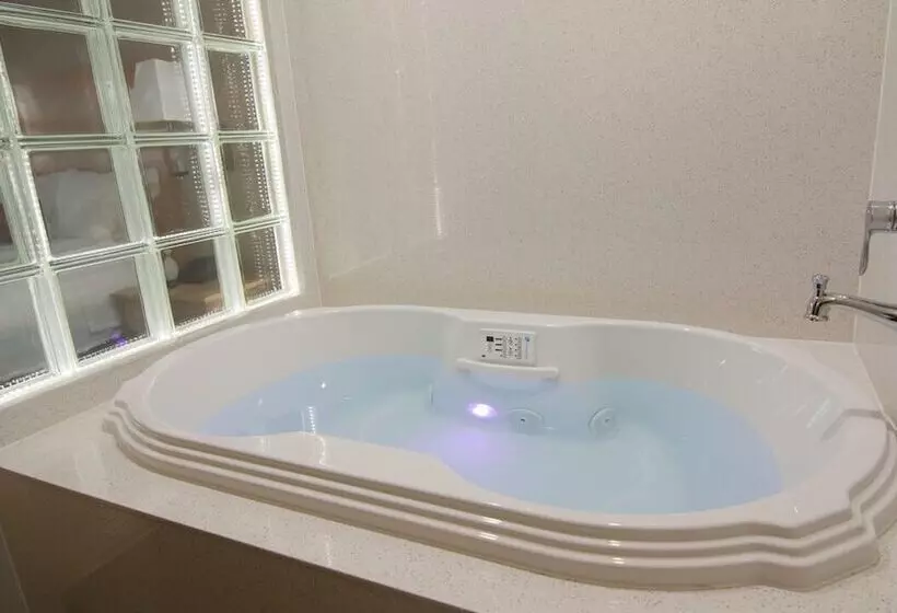 בית מלון כפרי Travelodge By Wyndham Vallejo