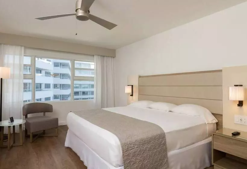 Hotel Riu Plaza Miami Beach