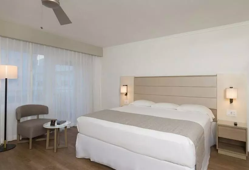 Hotel Riu Plaza Miami Beach