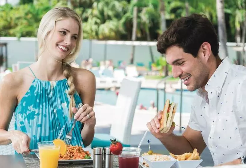 Hotel Riu Plaza Miami Beach