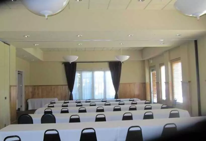 Отель Rocklin Park