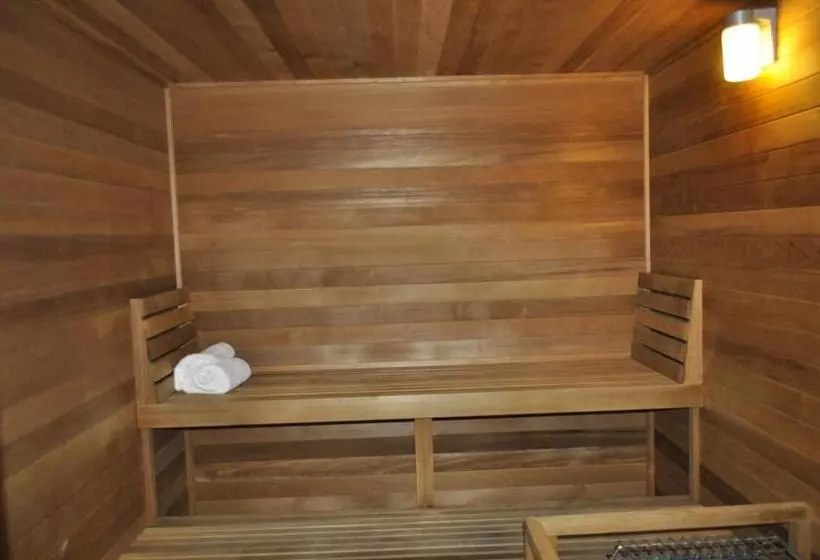 Отель Rocklin Park