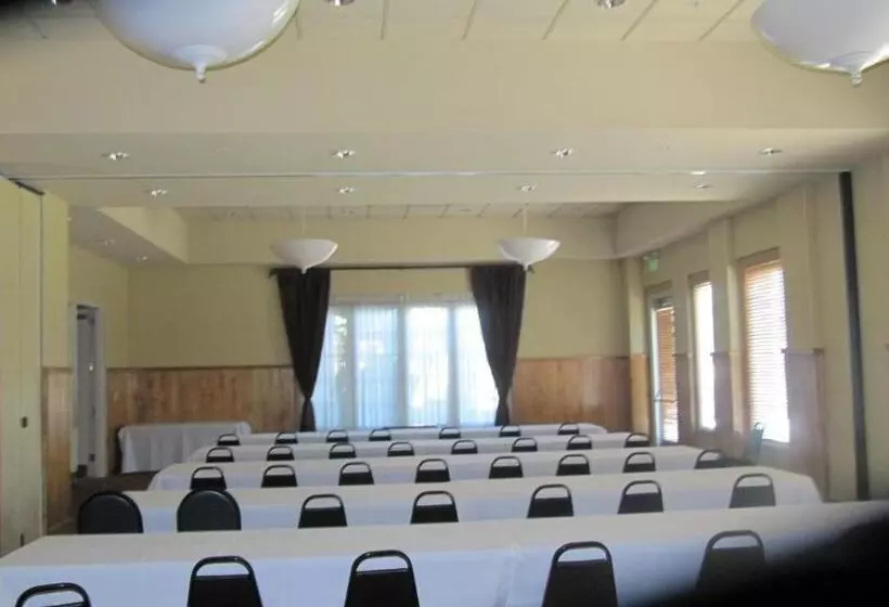 Отель Rocklin Park