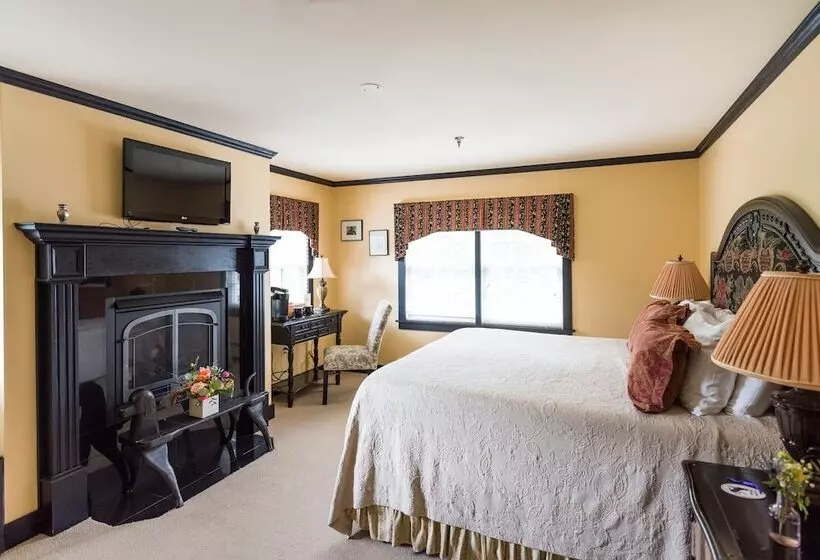 酒店 Reluctant Panther Inn & Restaurant