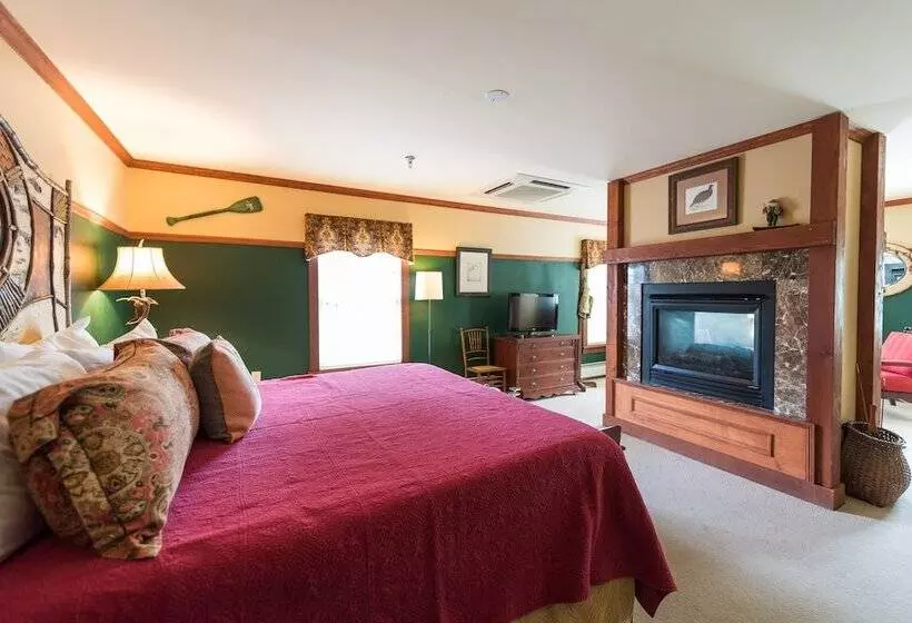 酒店 Reluctant Panther Inn & Restaurant