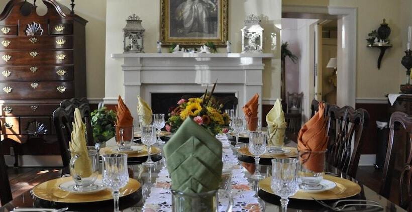 فندق The Richard Johnston Inn & 1890 Caroline House