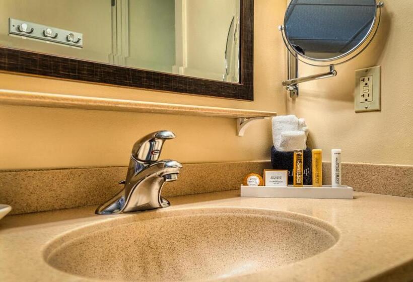 Reges Oceanfront Resort